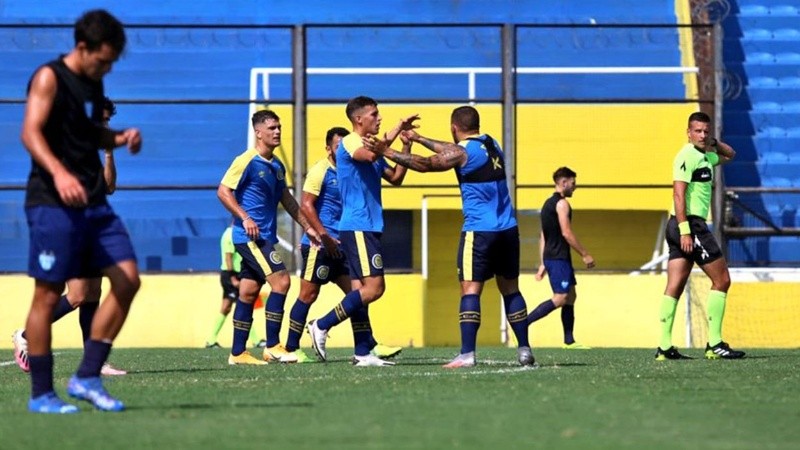 Gino Infantino festeja el único gol de la mañana del sábado.