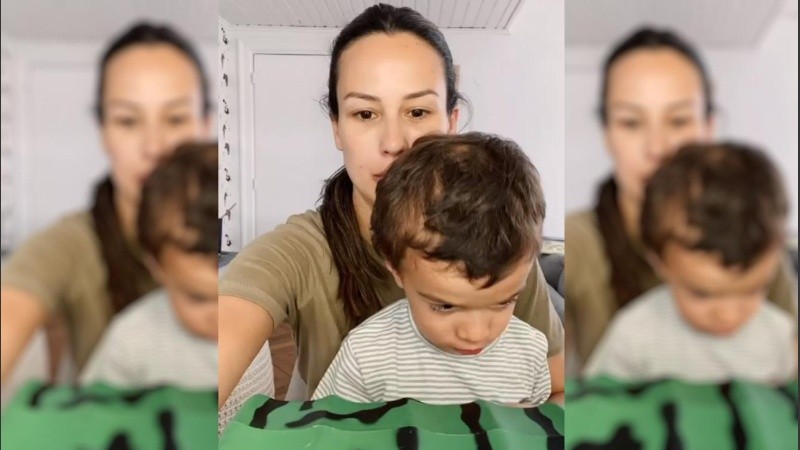 La conductora y modelo Luli Ferández junto a su hijo Indalecio.