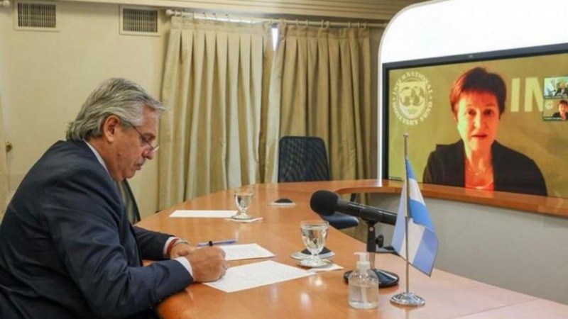 Argentina enfrenta el primer vencimiento de intereses del año, por 731 millones de dólares.