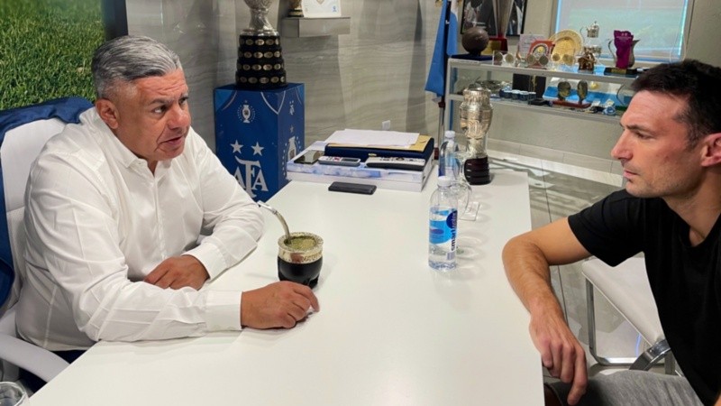 Lionel Scaloni sumaría un nuevo nombre a la lista tras la ausencia de Guido Rodríguez.