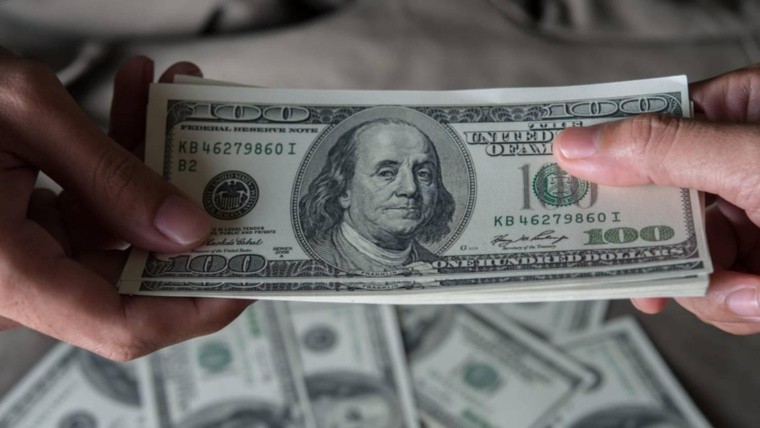 Dólar ahorro: se renueva el cupo de u$s 200, quiénes pueden comprarlo y cuánto deja hacer puré