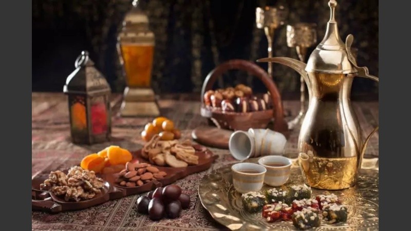 Platos principales y dulces para disfrutar de la auténtica cocina catarí