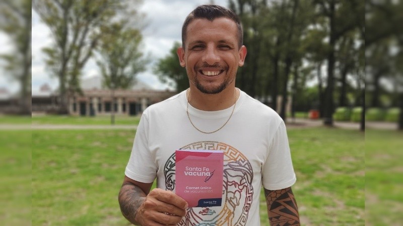 Emiliano Vecchio pasó este miércoles por el vacunatorio de la ex rural.