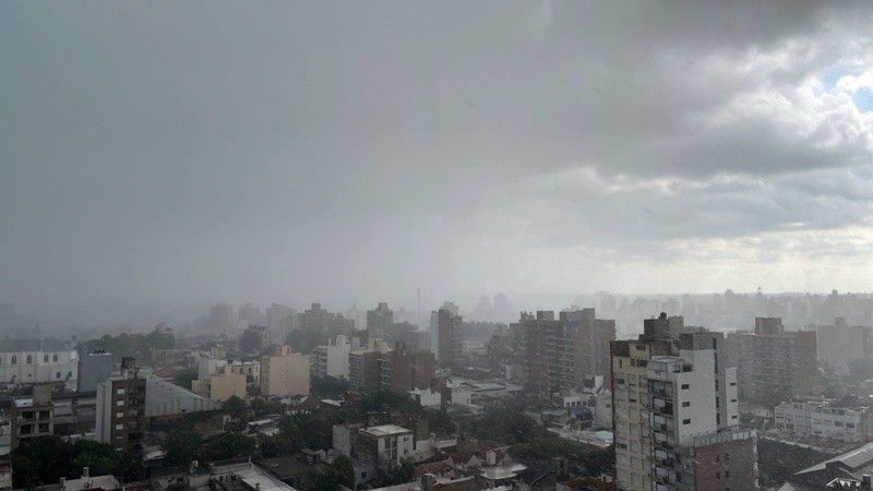 Un fuerte chaparrón pasadas las 17 de este miércoles.