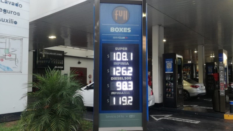 La nueva pizarra de precios de las naftas de YPF en Rosario