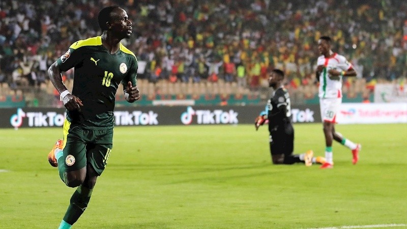 Sadio Mané, figura de los senegaleses, liquidó el partido.