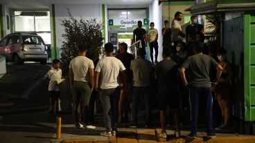 El drama de familiares de consumidores en los hospitales de Buenos Aires