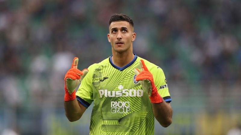 El arquero de la selección fue noticia por un error en las redes sociales.