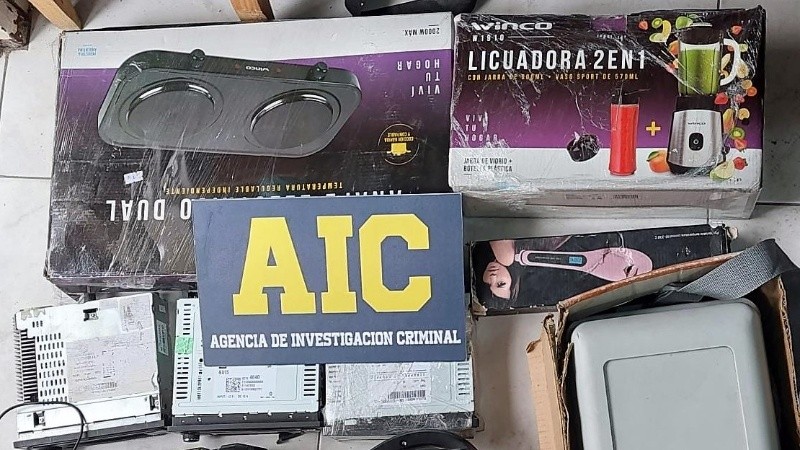 Los elementos quedaron todos incautados mientras se investiga su origen.