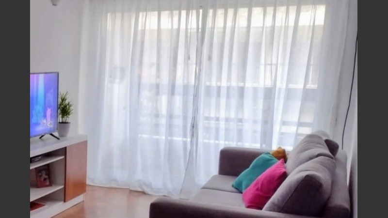 Se pueden realizar cortinados de pared a pared, generando sensación de amplitud