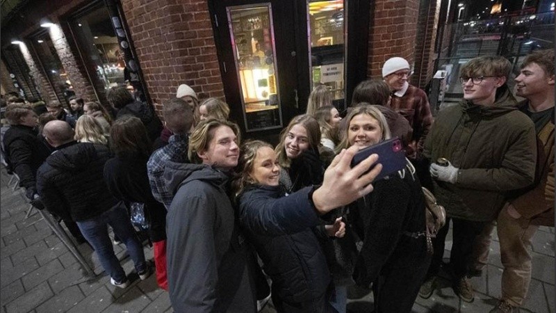 Se mantienen algunas recomendaciones como quedarse en casa si se tienen síntomas.