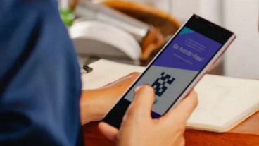 El estudio de Fiserv fue realizado con datos internos de la compañía, sumados a un análisis cualitativo y cuantitativo de 500 casos: consumidores finales –mujeres y hombres de 20 a 65 años– y dueños de comercios en Argentina.