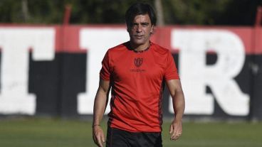 Sanguinetti tiene los once para el debut ante Defensa y Justicia.