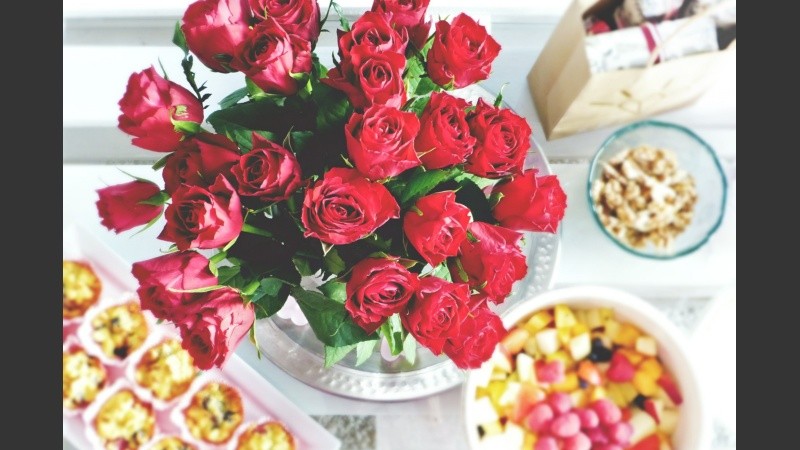 Los desayunos románticos se volvieron clásicos regalos para esta celebración