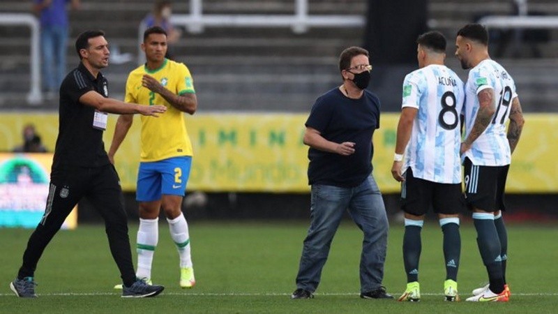 Argentina y Brasil deberán terminar el partido en el mes de junio. 