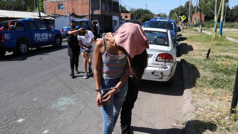 4 hombres y 3 mujeres fueron trasladados a la comisaría 12.