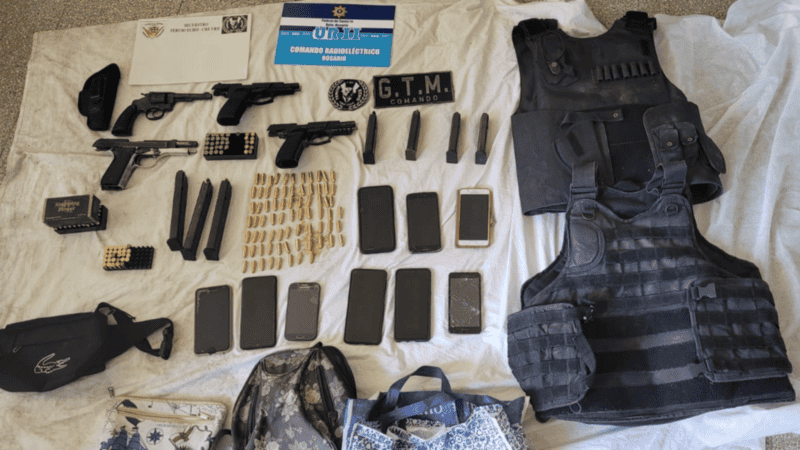 Las armas secuestradas durante los allanamientos.