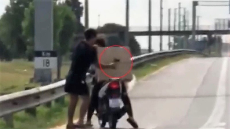 La pareja fue filmada por la víctima cuando escapaba.