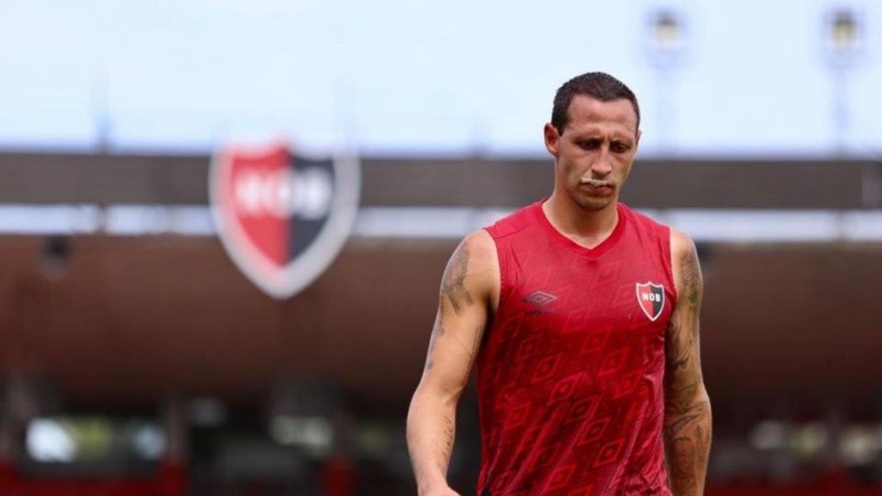 Lema se recupera de un desgarro y tiene chances de volver a jugar (@Newells)