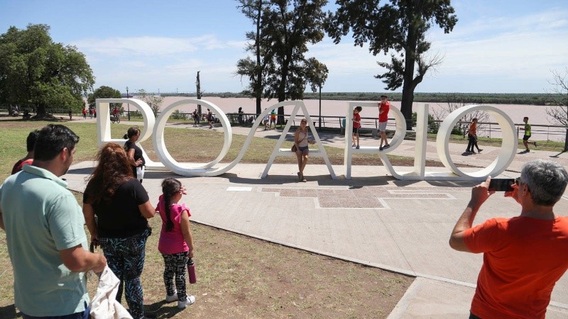 Fin de semana largo en Rosario: los turistas eligieron la ciudad para  pasear y disfrutar | Rosario3