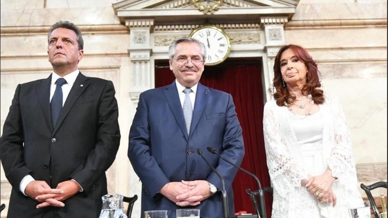 El presidente de la Cámara de Diputados, Sergio Massa, el presidente Alberto Fernández y la vicepresidenta Cristina Kirchner