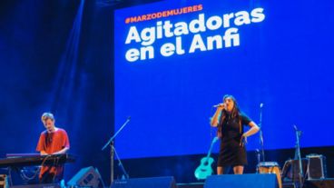 La actividad se realiza en conmemoración del 8 de marzo (8M), Día Internacional de las Mujeres, Lesbianas, Travestis y Trans