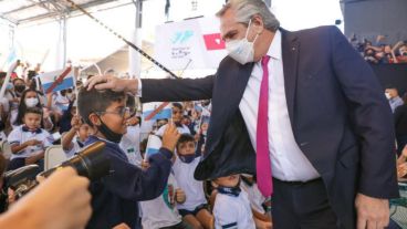 El mandatario inauguró el ciclo lectivo en una escuela de La Rioja.