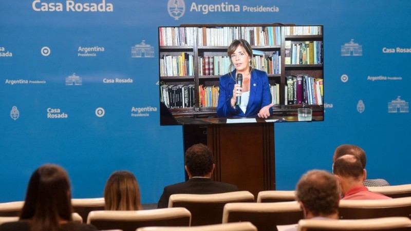 La vocera Gabriel Cerrutti dio detalles del acuerdo que ingresó al Congreso