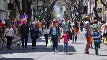 El objetivo de la peatonalización es fomentar la venta de útiles y uniformes escolares.