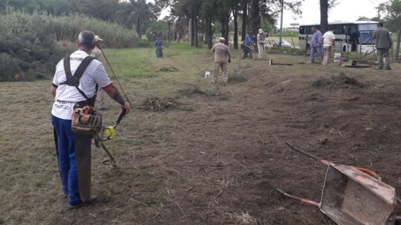 El terreno está ubicado sobre la colectora de Av. de Circunvalación 25 de Mayo.
