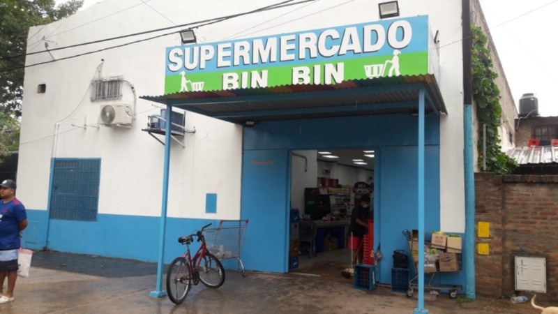 Robo en supermercado chino.