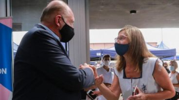 Perotti lanzaba su programa “Cuidar a los que nos cuidan y a los que nos educan”.