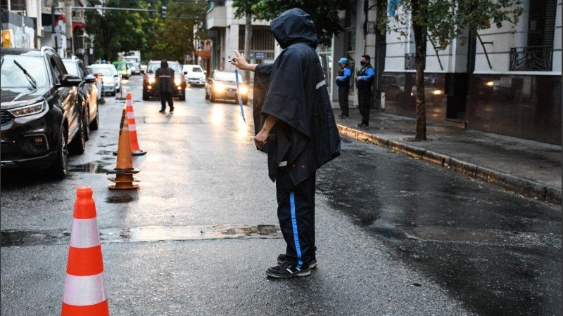 Los agentes ordenarán el tránsito frente a las escuelas tanto en el ingreso como el egreso de los alumnos.