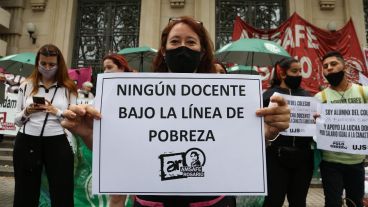 "A casi un mes de iniciadas las reuniones, la provincia no ha hecho una nueva propuesta salarial".