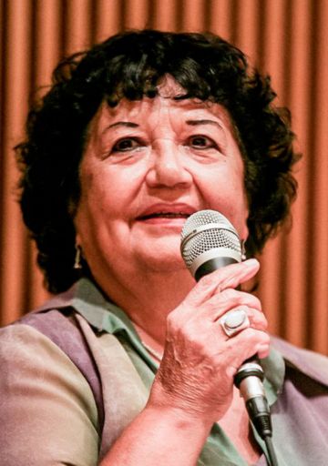 Club de Lectura 8M: Dora Barrancos, el goce del sometimiento y las "grietas" del patriarcado