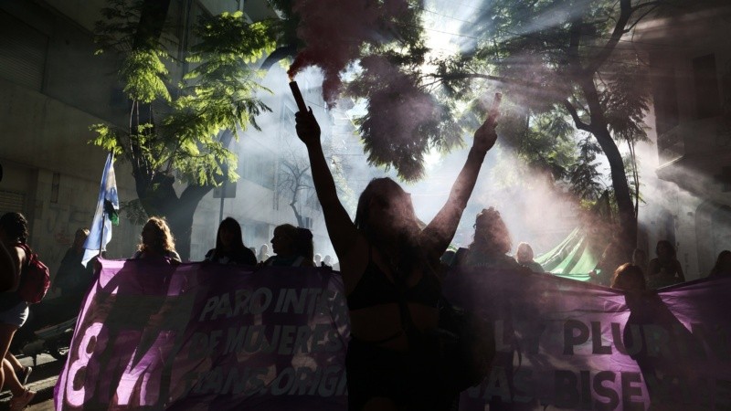 Una masiva marcha por el centro de la ciudad este martes 8 de marzo.