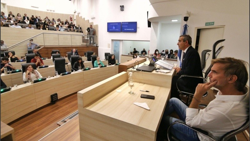 El intendente durante el discurso de apertura de sesiones.