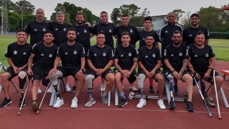 Cada pasaje sale 4 millones de pesos.