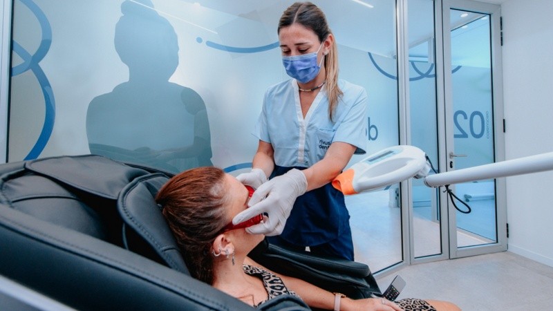 El centro odontológico abrió sus puertas el pasado 7 de marzo, en Ovidio Lagos 904.