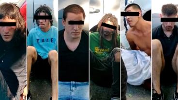 Los procesamientos recayeron sobre los acusados Ángel Pascual Ramos (23), Lautaro Dante Ciongo Pasotti (24), Thomas Fabián Domínguez (21), Steven Alexis Cuzzoni (20), Franco Jesús Lykan (24) e Ignacio Retondo (22).