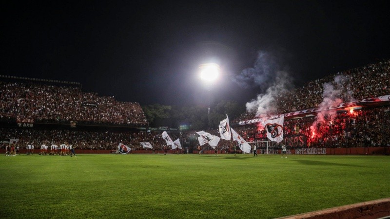 En un Coloso repleto, la Lepra vivió su fiesta previa al clásico rosarino del domingo. 