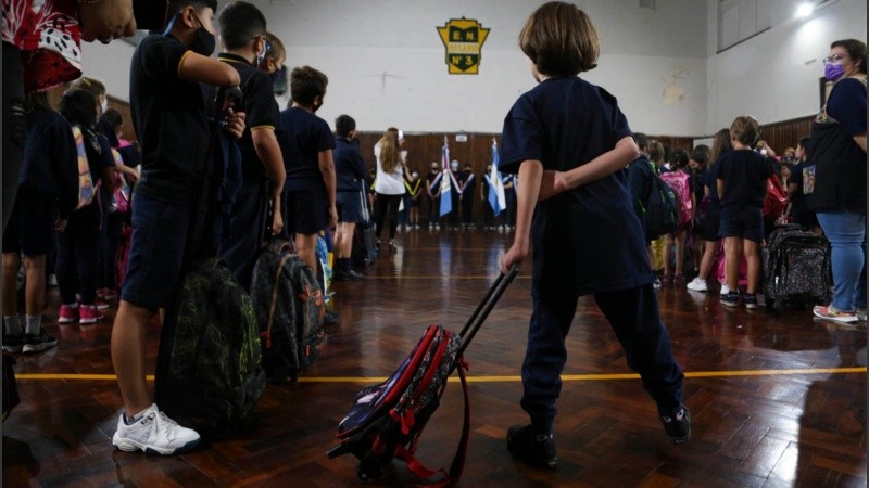 La definición sobre el uso de los tapabocas en las aulas dependerá de cada provincia.