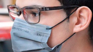 Para Lerman, discutir en este momento el uso del barbijo es "banal"