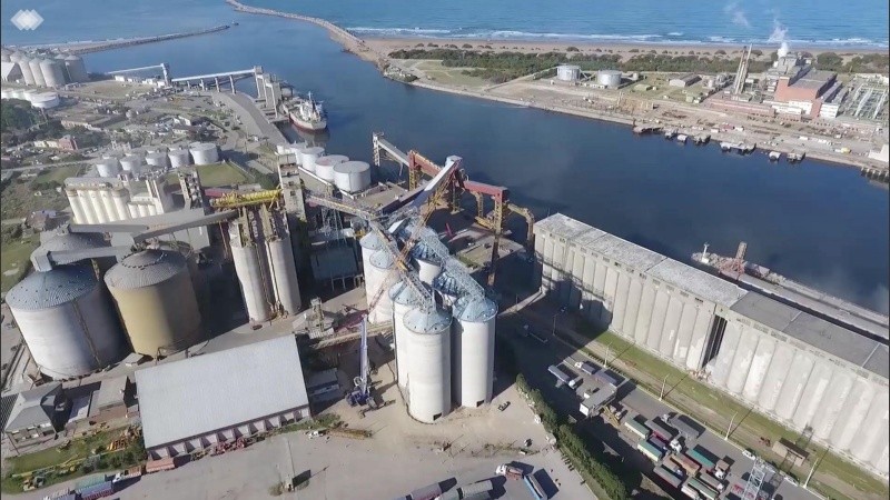 Si concreta la compra de Vicentin, ACA ingresará al negocio del procesamiento industrial de granos.