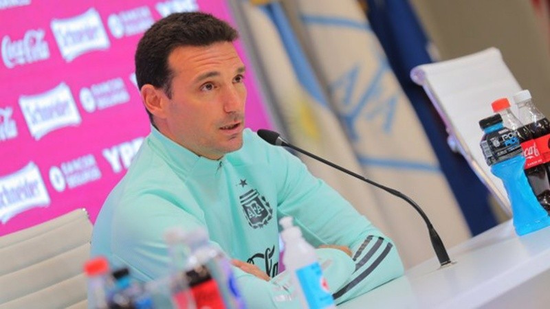 Lionel Scaloni no dio el equipo, pero confirmó que Messi será titular y no  descartó a Di María | Rosario3