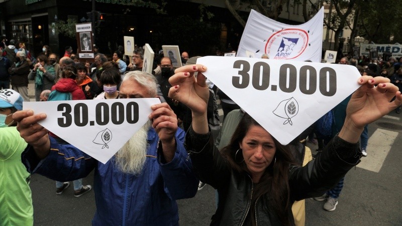 El recorrido fue por Santa Fe, Oroño, San Luis y Córdoba hasta el parque a la Bandera.