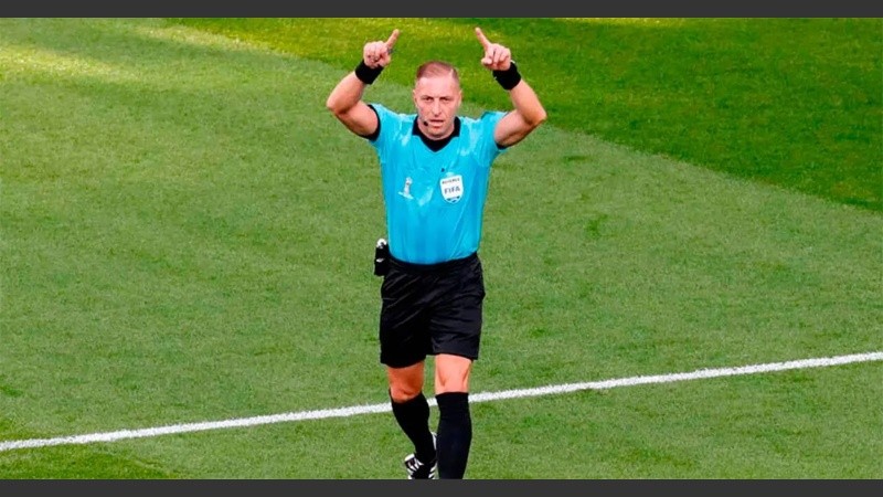 Pitana es uno de los jueces que ya tiene experiencia con el VAR pero fuera del país. 