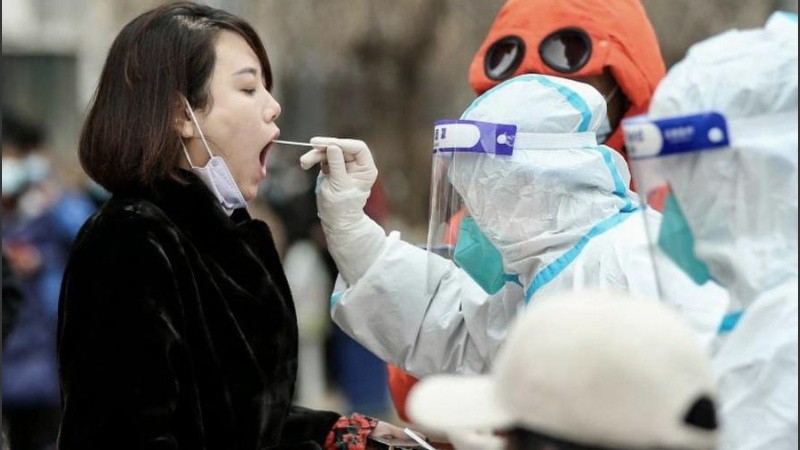 China mantiene su política de tolerancia cero al virus.