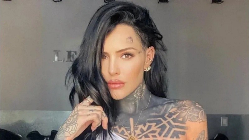 La hija de Marcelo Tinelli es tendencia por su decisión de abrir una cuenta para adultos.