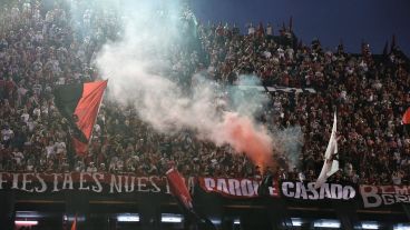 El pueblo rojinegro aprovechó para celebrar el triunfo de la fecha anterior.